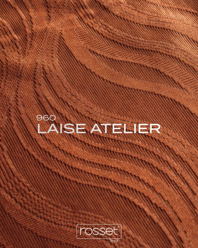 960 Laise Atelier__Sequência de listras em formato orgânico criam um visual ótico em diagonal. Pensada especialmente para o mercado de moda.

#laiseatelier #moda #fashion #tecnologia #rosset